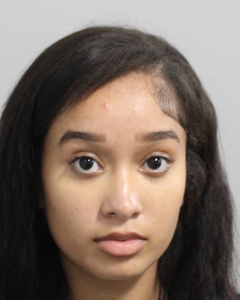 Booking photo of Adrielis De La Cruz