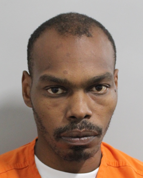 Booking photo of Robert Carr Jr