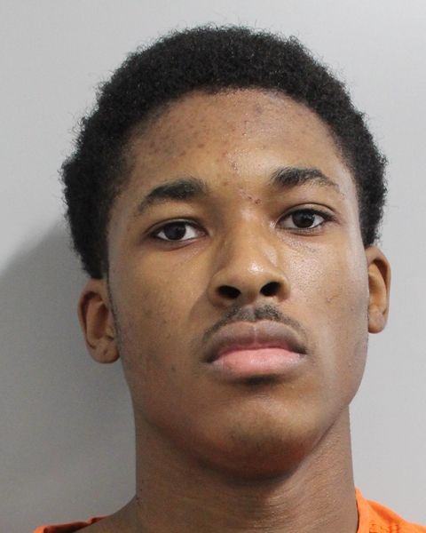 Booking photo of Nayshaun Edwards