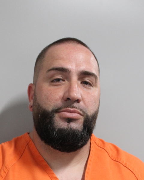 Booking photo of Elvin Santiago-cortes