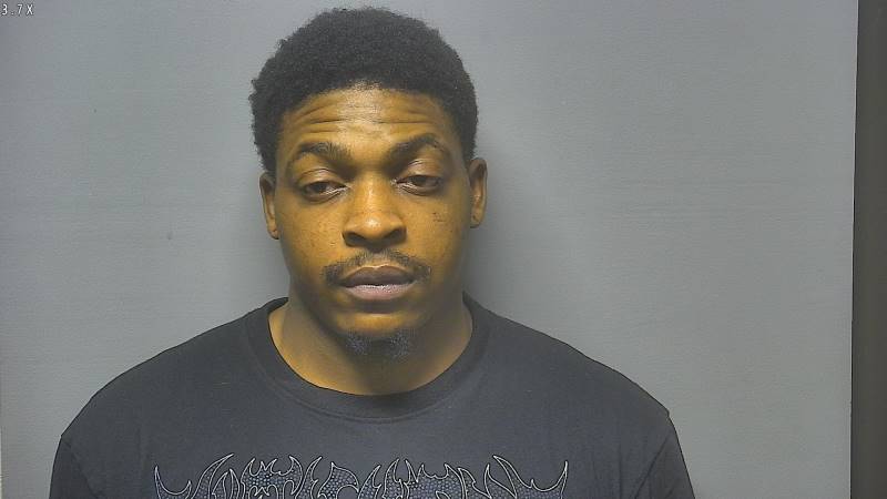 Booking photo of Delmont Thomas