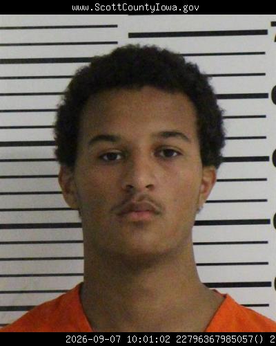 Booking photo of Av'one Skinner