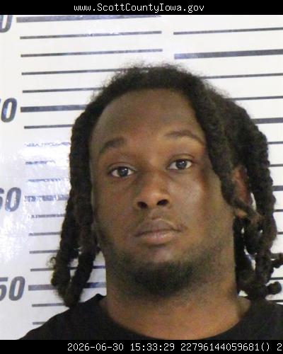 Booking photo of Davionce Moore