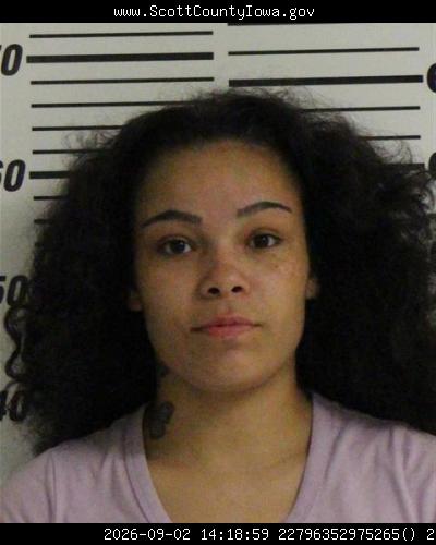Booking photo of Nataviea Brown