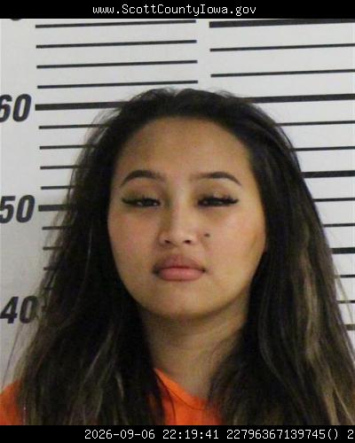 Booking photo of Sue Wint De