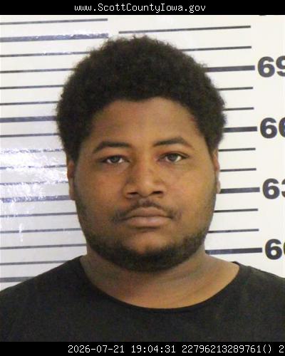 Booking photo of Daviyon Lee