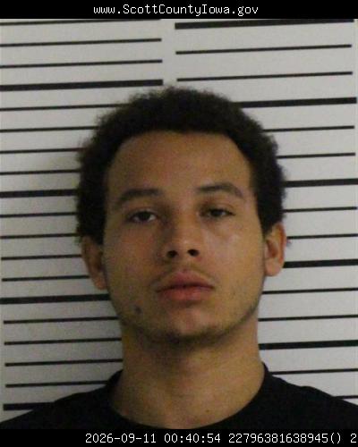 Booking photo of Daveyon Wells