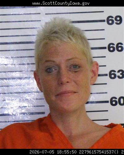 Booking photo of Lisa Lewis
