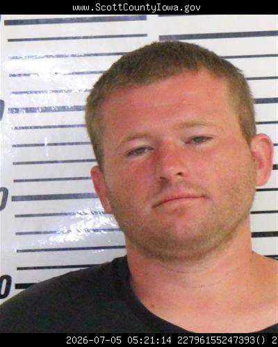 Booking photo of Mackenzie Minney