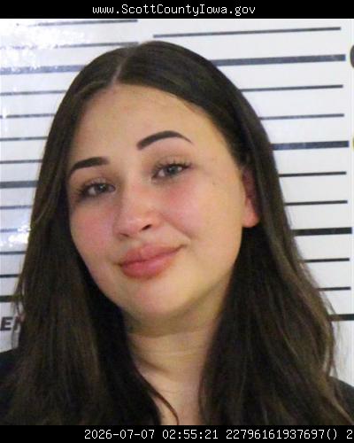 Booking photo of Elizabeth Minnaert