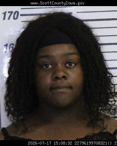 Booking photo of Iyona Euring