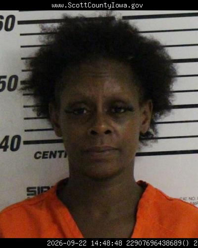 Booking photo of Lateisha Roberts
