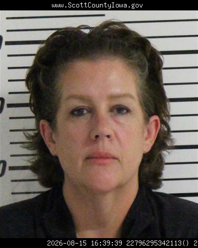 Booking photo of Amanda Robinson
