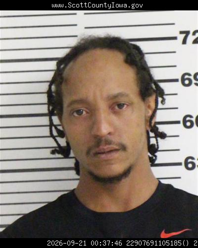 Booking photo of Demarcus Davis