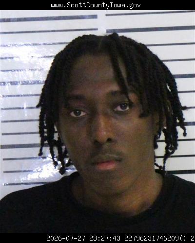 Booking photo of Emareon Warren