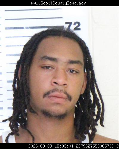 Booking photo of Leondae Holt