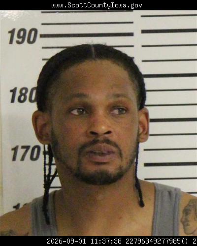 Booking photo of Eric Mason