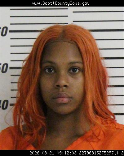 Booking photo of Dnaria Busby