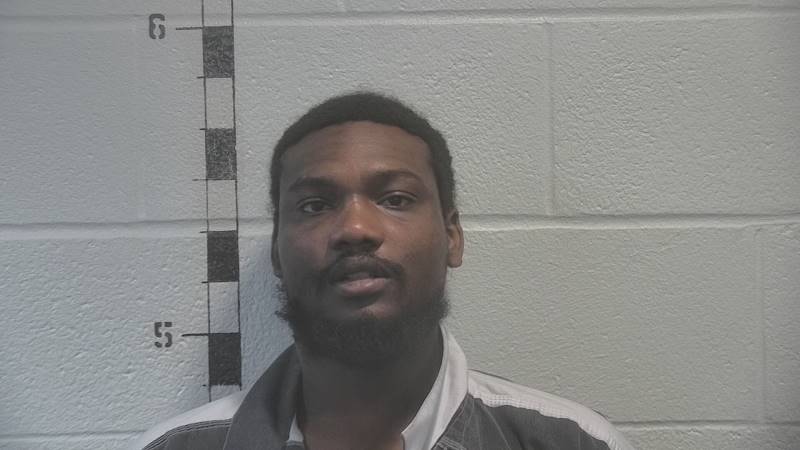 Booking photo of Malik Saunders