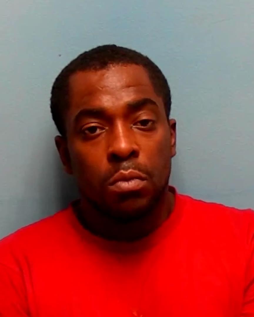 Booking photo of Sier Hinds