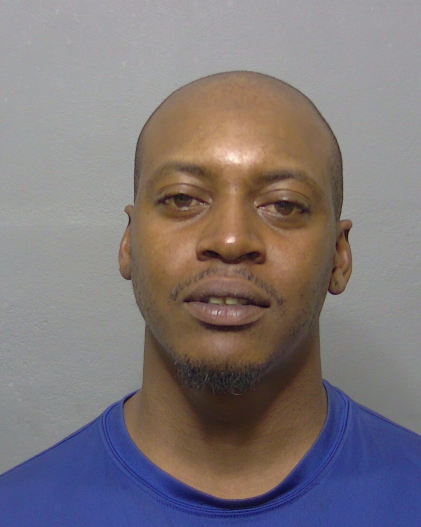 Booking photo of Darrell Mixon