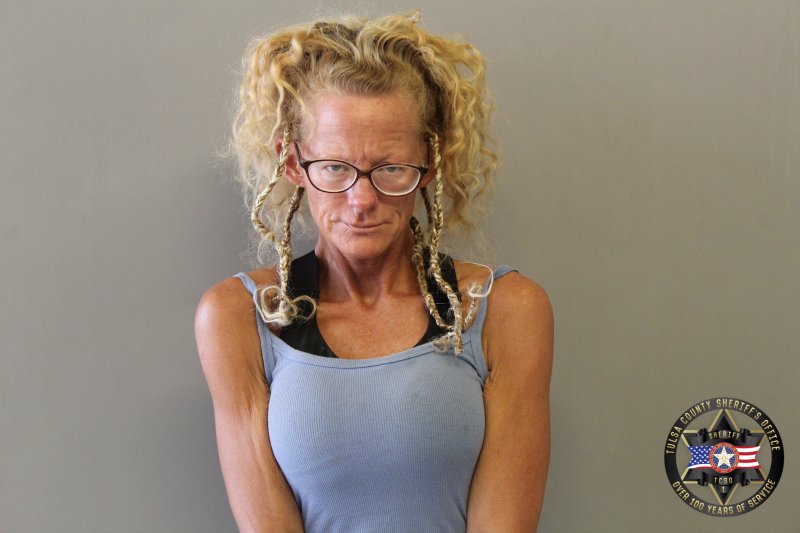 Booking photo of Sarah Mclean
