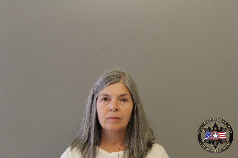 Booking photo of Lloydetta Kent