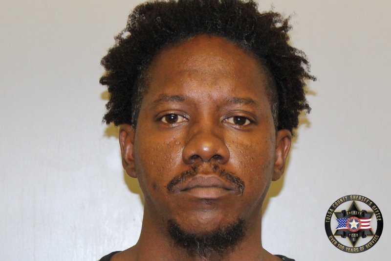 Booking photo of Kenyell Walker