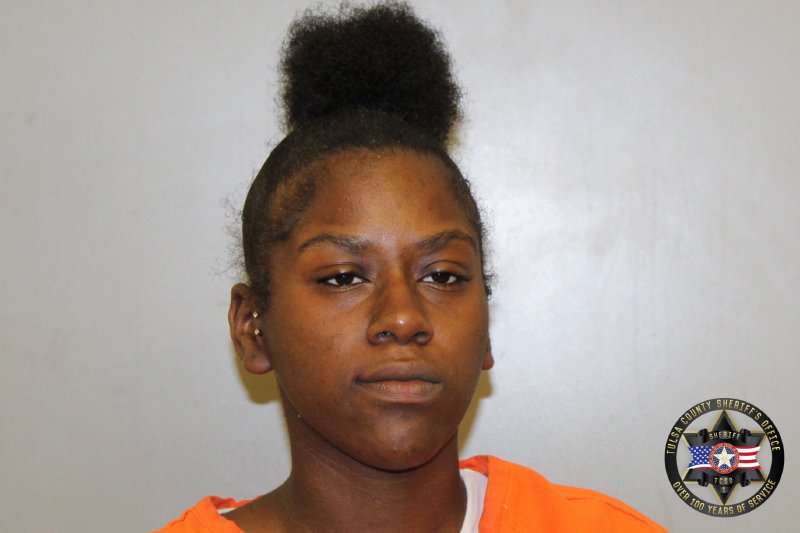 Booking photo of Shechania Harris