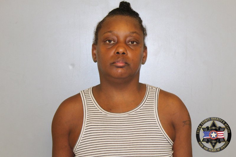 Lashea Brown booking photo