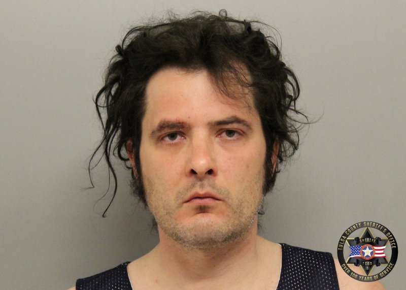 Booking photo of Kyle Mills