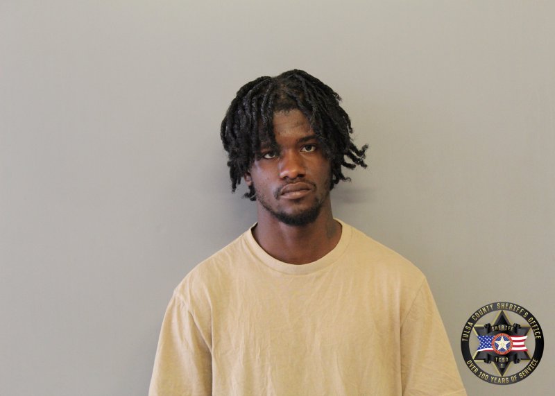 Booking photo of Dandre Mike