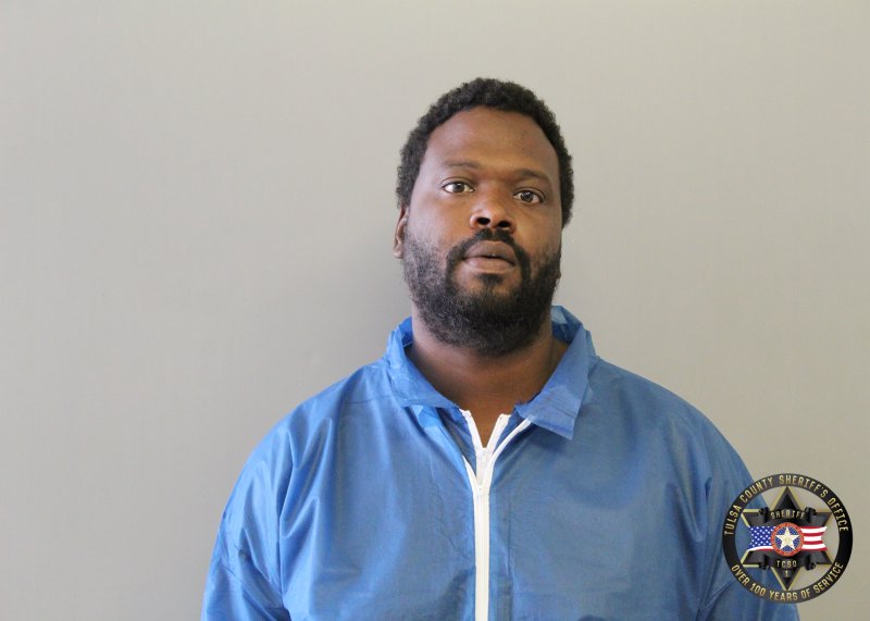 Booking photo of Starvell Thompson