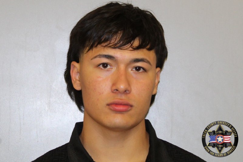 Maxamillion Cruz booking photo