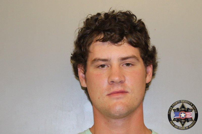 Kutter Maddox booking photo