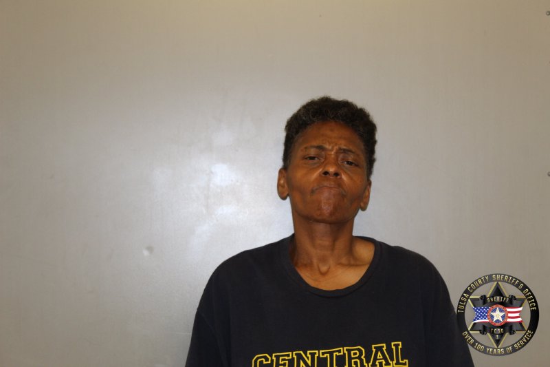 Booking photo of Shirley Robertson