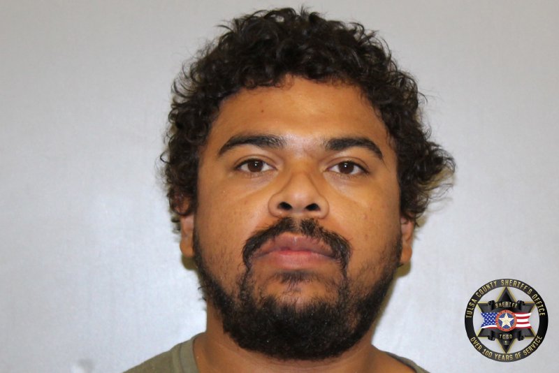 Booking photo of Derrius Luna