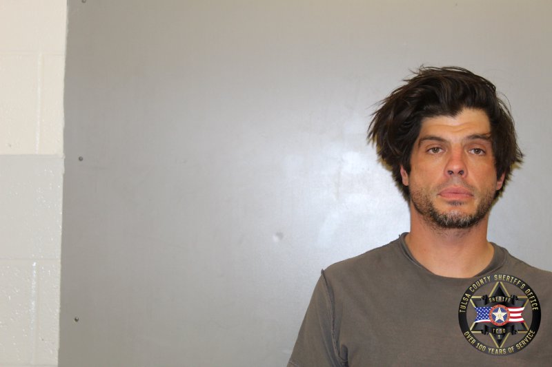 Booking photo of Robert Huggins