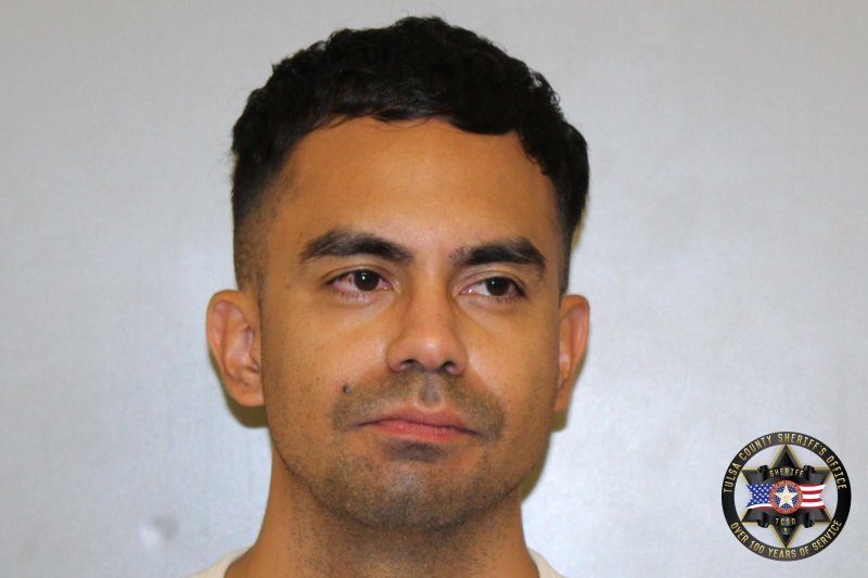 Booking photo of Edward Espinoza
