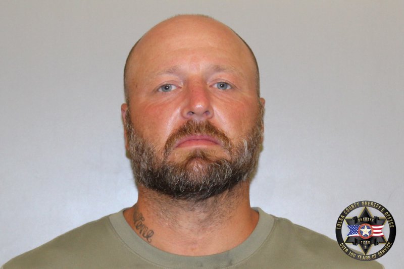 Booking photo of Derek Lovell