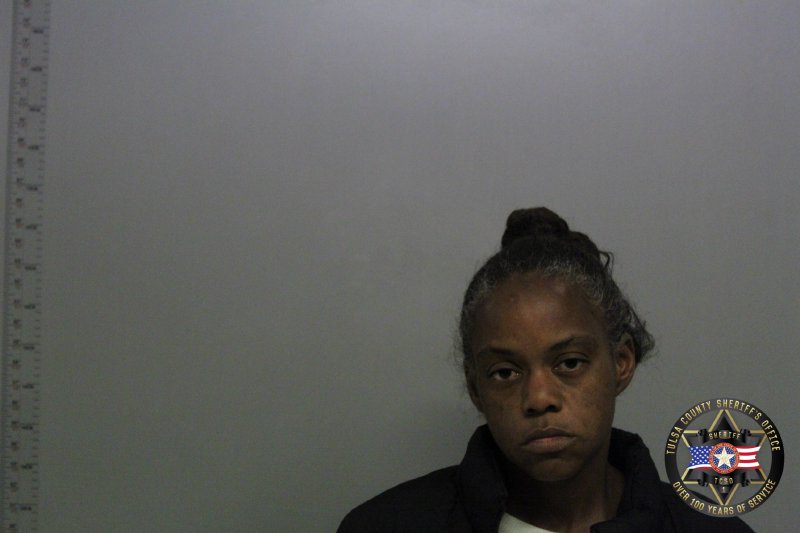 Booking photo of Shandrae Lewis