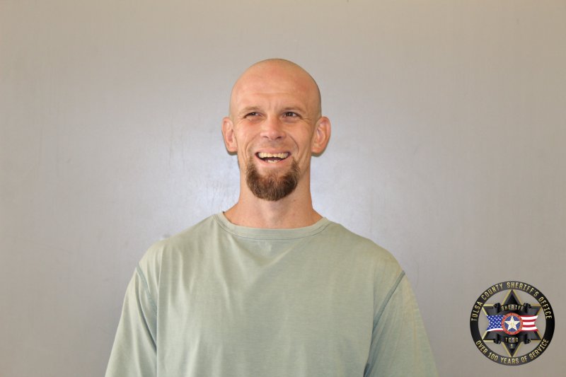 Booking photo of Aaron Hollaway