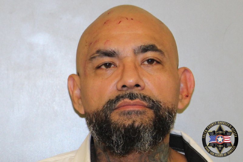 Booking photo of Mauricio Veliz