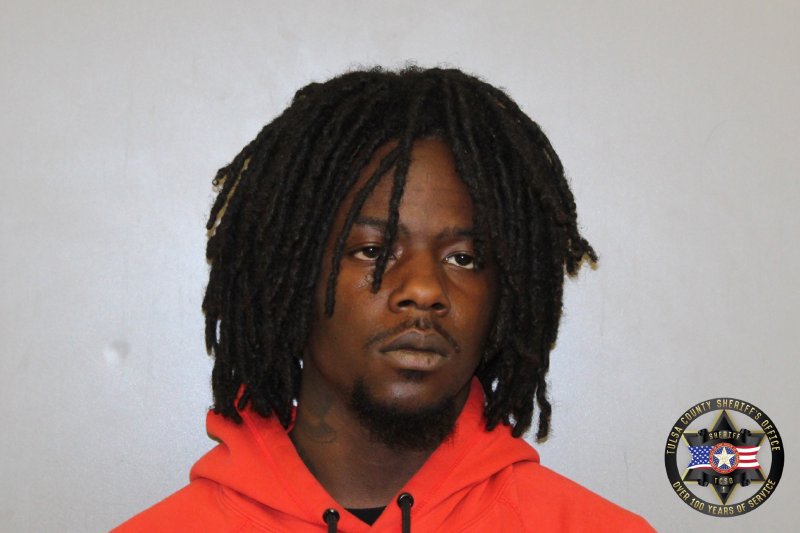 Booking photo of Malakai Lollis