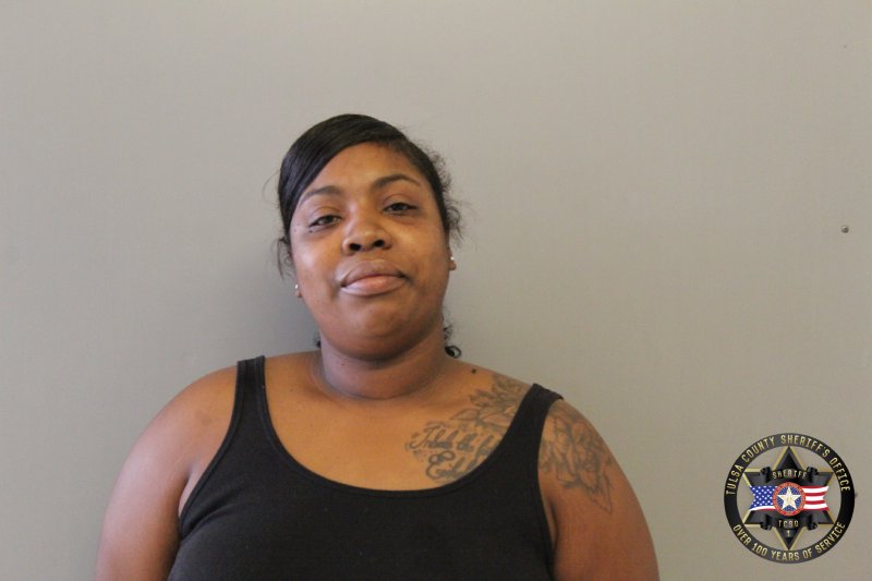 Booking photo of Saundrea Woolfolk