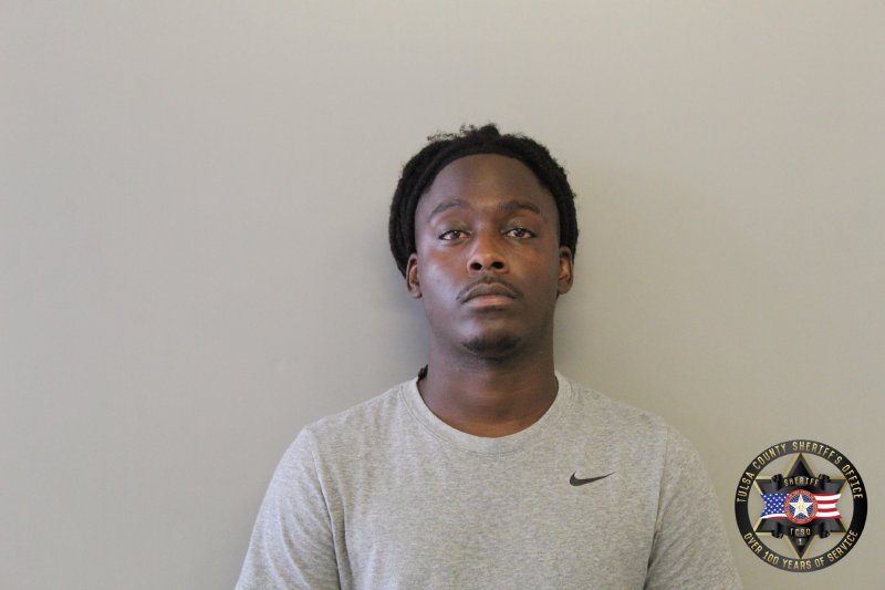 Booking photo of Demarquan Gibson