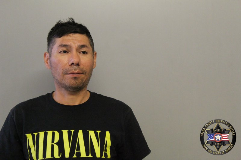 Booking photo of Saul Tavarez