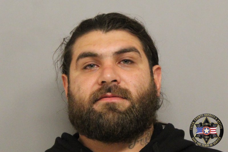 Booking photo of Adrian Islas-valencia