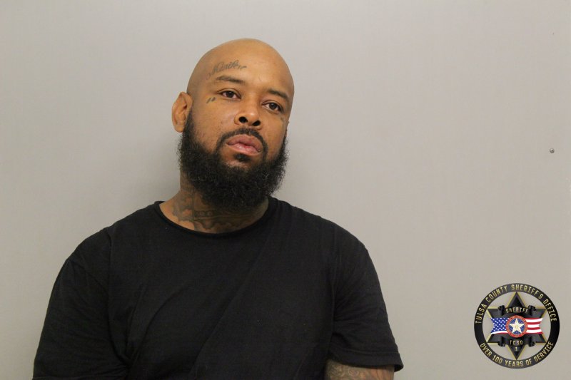 Booking photo of Rondrey Pearson