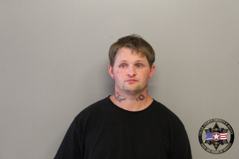 Booking photo of Dustin Smith